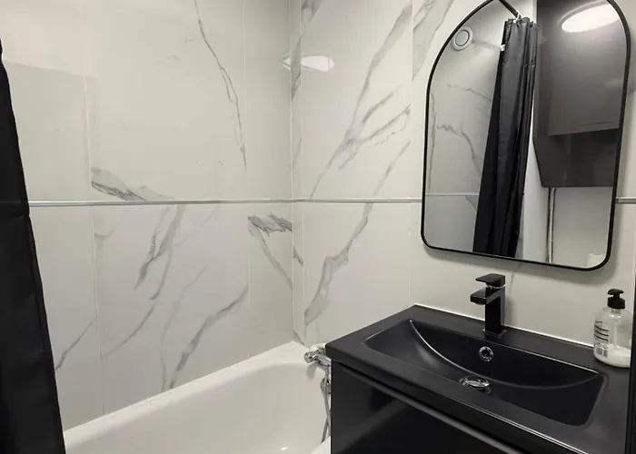 Escapade Marine Sur L Ile Des Pecheurs Cap D *